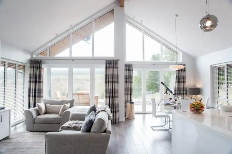 Living/Dining Area