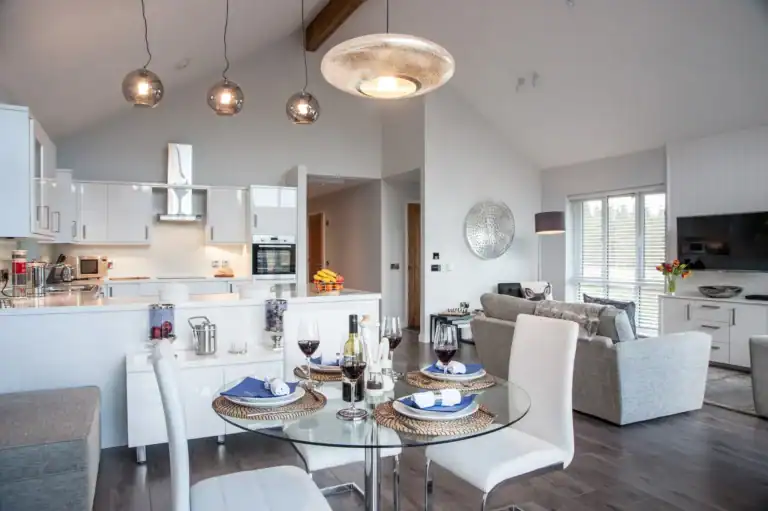 Living/Dining Area