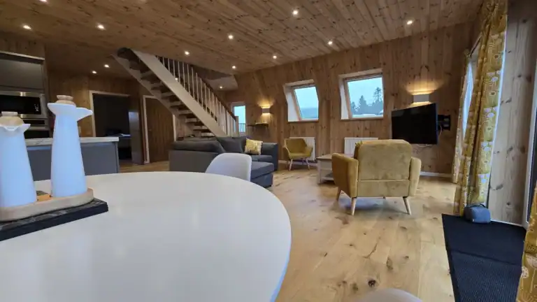 Living/Dining Area