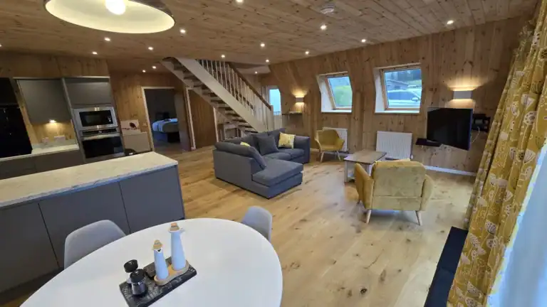 Living/Dining Area