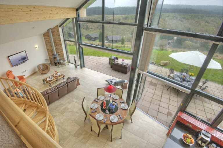 Living/Dining Area